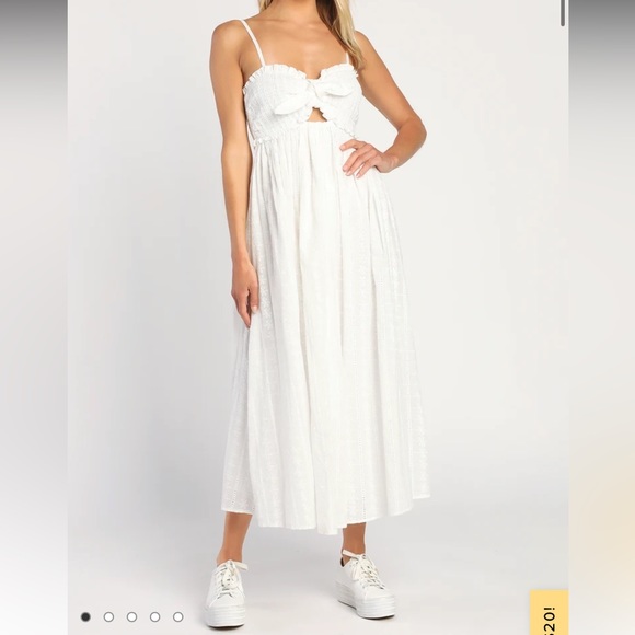 Lulus Dresses & Skirts - Lulus smocked white midi dress